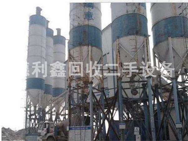 北京攪拌站回收，瀝青攪拌站設(shè)備回收